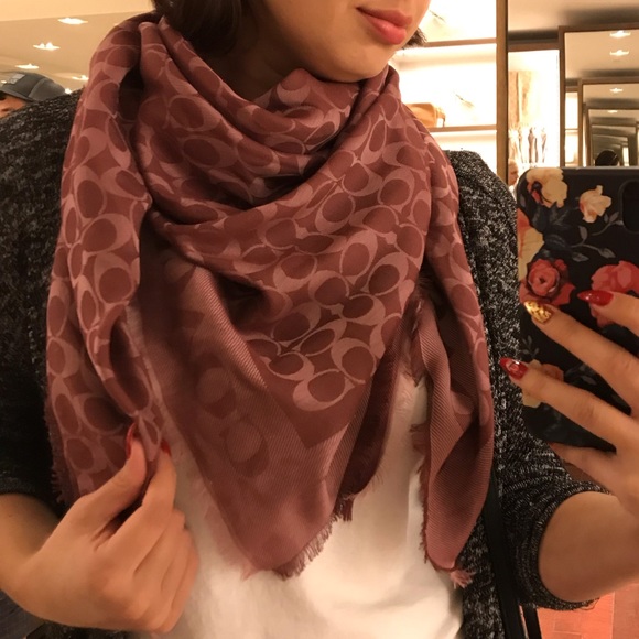✨New Coach Dry Rose Pink Signature Logo Scarf - Picture 1 of 5